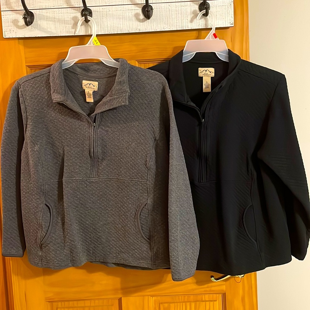 Bundle of 2 1/4 Zip Tops